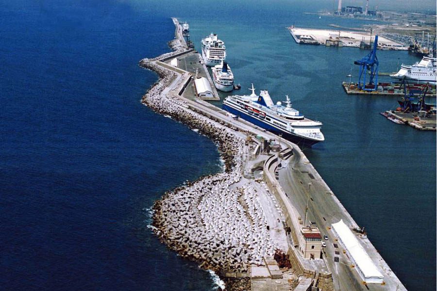 Prolungamento dell'antemurale Cristoforo Colombo nel porto di Civitavecchia